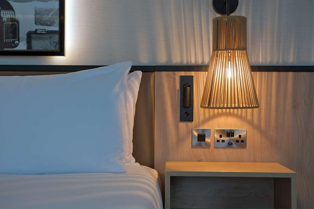 Doubletree By Hilton London Elstree Hotel บอร์แรมวูด ห้อง รูปภาพ