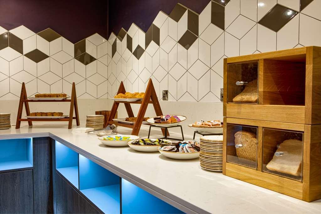Doubletree By Hilton London Elstree Hotel บอร์แรมวูด ภายนอก รูปภาพ