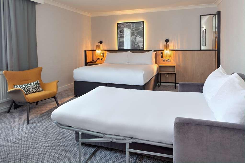 Doubletree By Hilton London Elstree Hotel บอร์แรมวูด ห้อง รูปภาพ