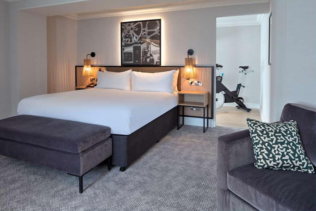 Doubletree By Hilton London Elstree Hotel บอร์แรมวูด ห้อง รูปภาพ