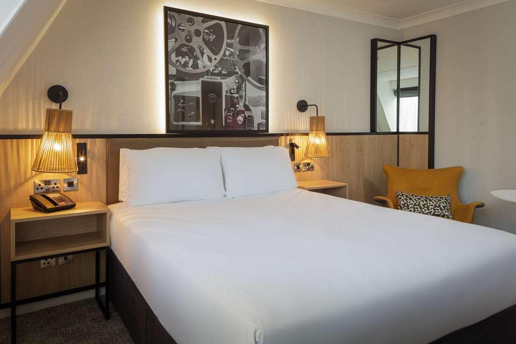 Doubletree By Hilton London Elstree Hotel บอร์แรมวูด ห้อง รูปภาพ