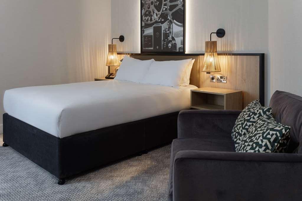 Doubletree By Hilton London Elstree Hotel บอร์แรมวูด ห้อง รูปภาพ