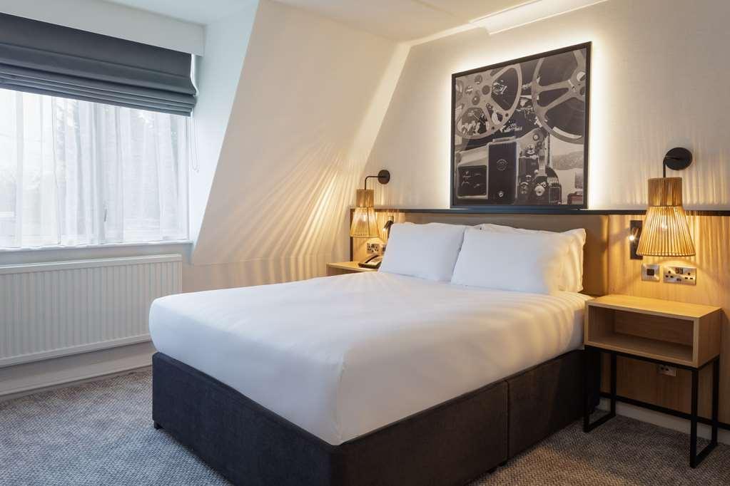 Doubletree By Hilton London Elstree Hotel บอร์แรมวูด ห้อง รูปภาพ